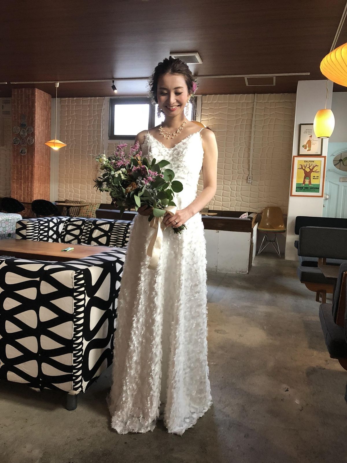 二次会のウエディングドレスコーデ実例42選 おしゃれにキメたい花嫁さん必見 結婚式準備はウェディングニュース