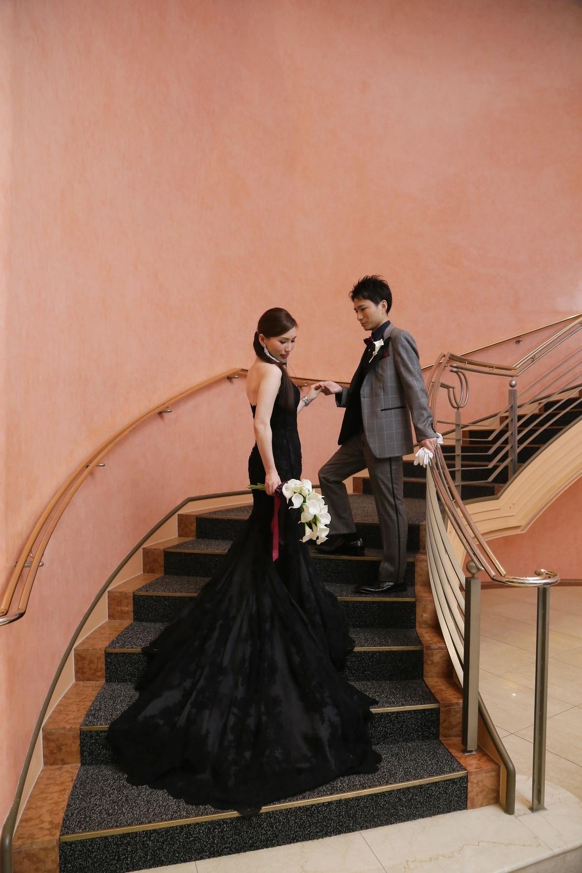 トレンドの予感 黒のウェディングドレスの魅力を徹底解説 結婚式準備はウェディングニュース