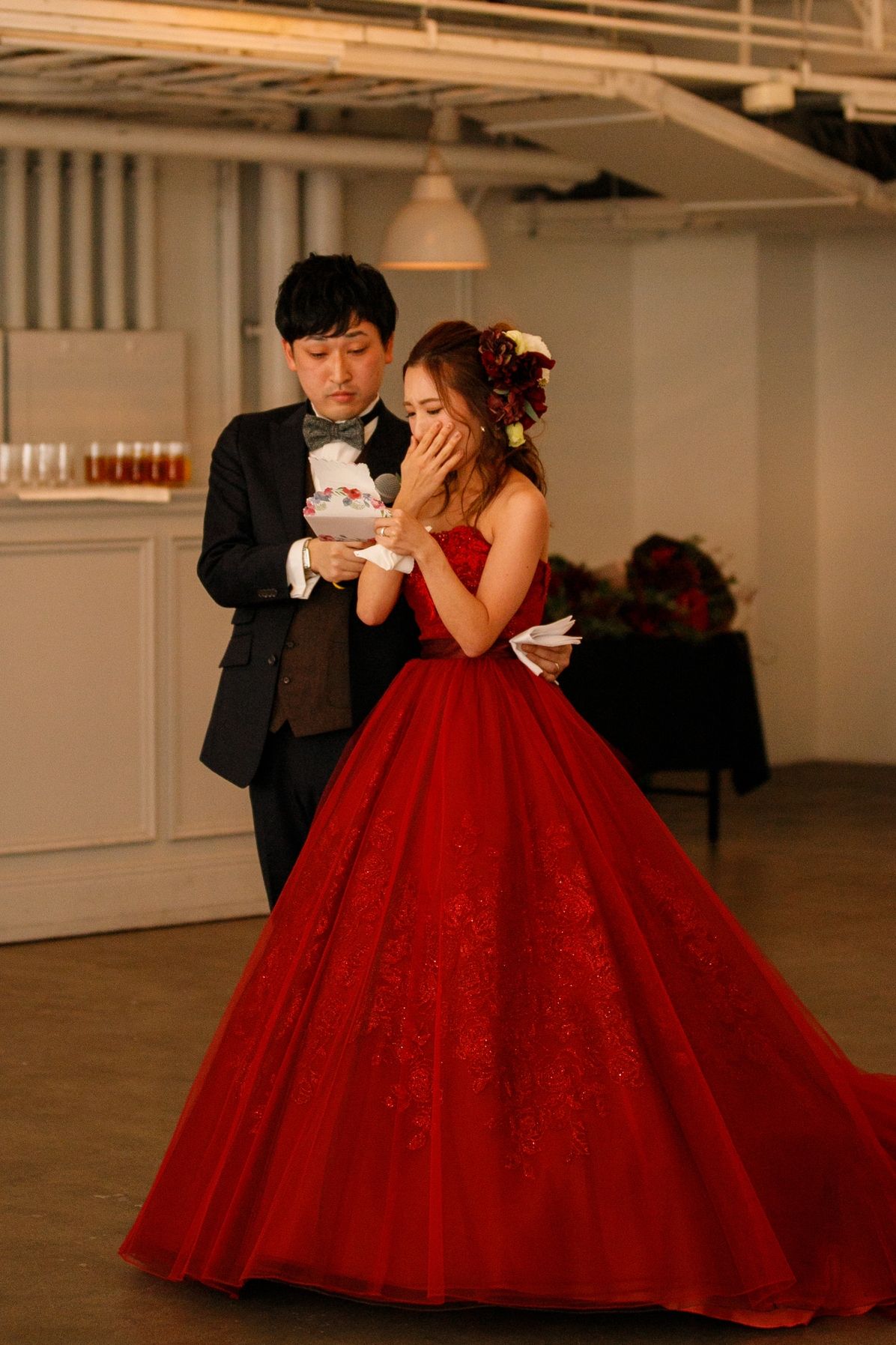カラードレスは赤で決まり 実際に先輩花嫁たちが選んだドレスを画像で紹介 結婚式準備はウェディングニュース