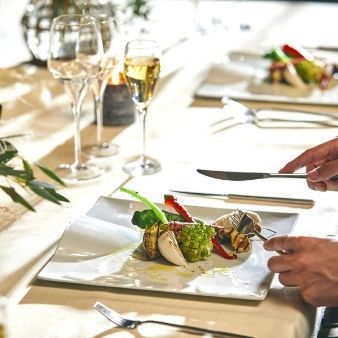 【ゆっくり見学×料理試食♪】選べる人気3大特典つき火曜フェア