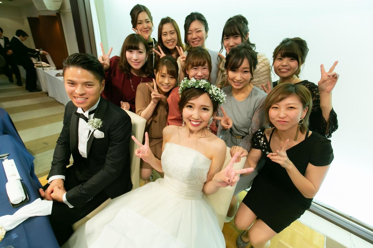 結婚式お呼ばれドレスはタイトでもok おすすめドレス コーデ9選 結婚式準備はウェディングニュース