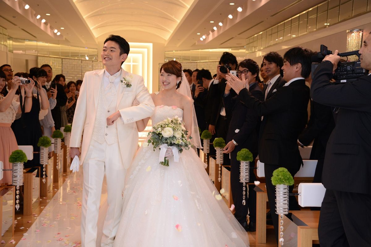 ドレス選びは人気のtakami Bridal タカミブライダル ８名の花嫁をご紹介 結婚式準備はウェディングニュース