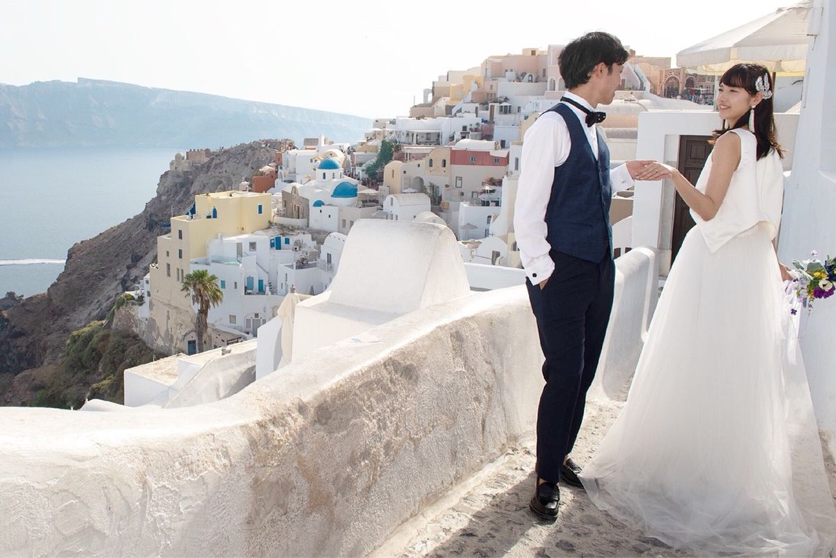 青と白の神秘の国ギリシャハネムーンへ 結婚式準備はウェディングニュース