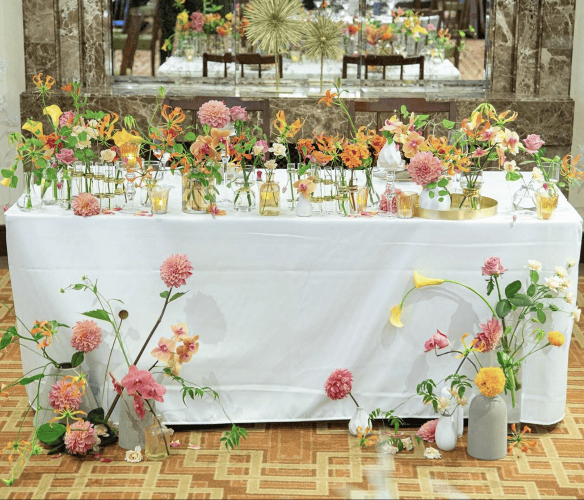 結婚式のお花選び♡人気のお花とテーブル装花のコーディネートアイデアをご紹介♩ | ウェディングニュース