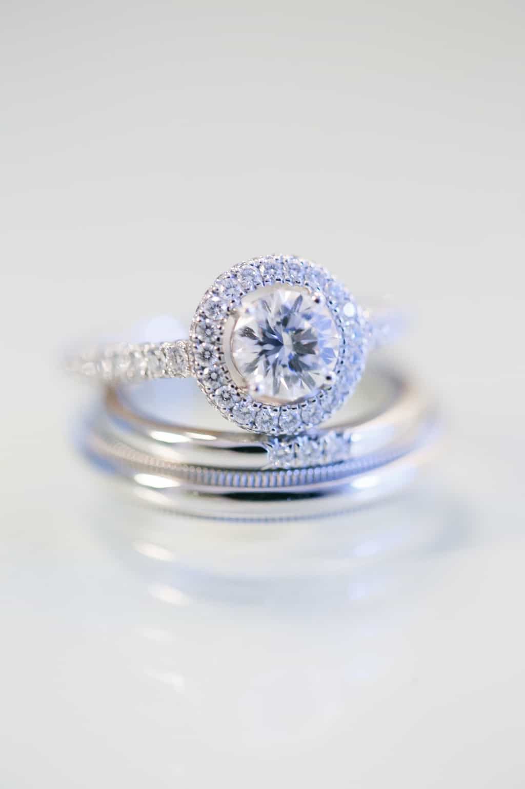 最高級ダイヤgraff グラフ の婚約 結婚指輪の人気デザインと実際に購入した先輩花嫁の口コミまとめ ウェディングニュース