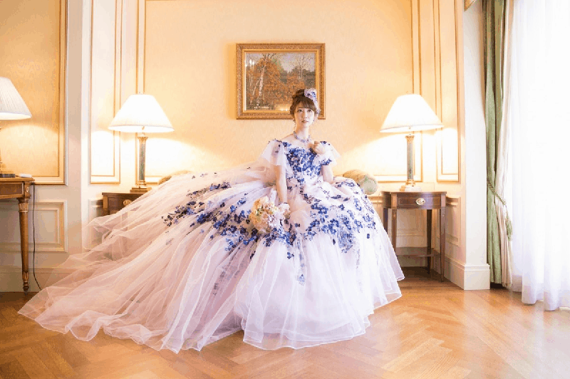 桂由美のカラードレスが可愛すぎる♡人気のデザインを一挙公開