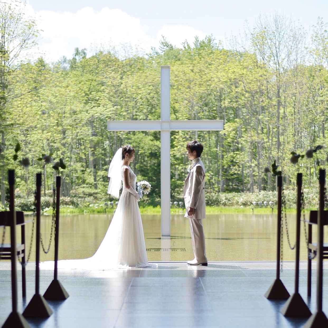 星野リゾート トマム 水の教会で結婚式 ウェディングニュース結婚式場検索